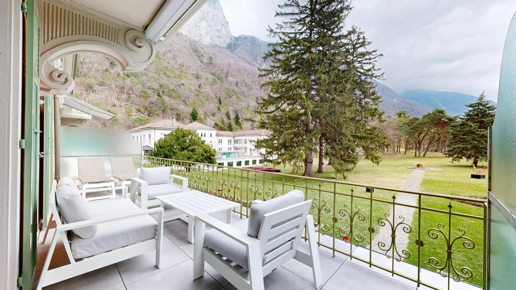 Grand Hotel Des Bains Лавей-ле-Бан Экстерьер фото